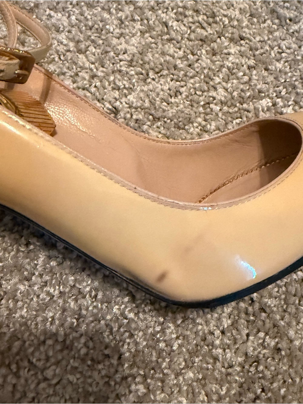 Tom Ford Nude Patent Leather Pointed Toe Stiletto Heels with Gold Lock Accent - Picture 12 of 14